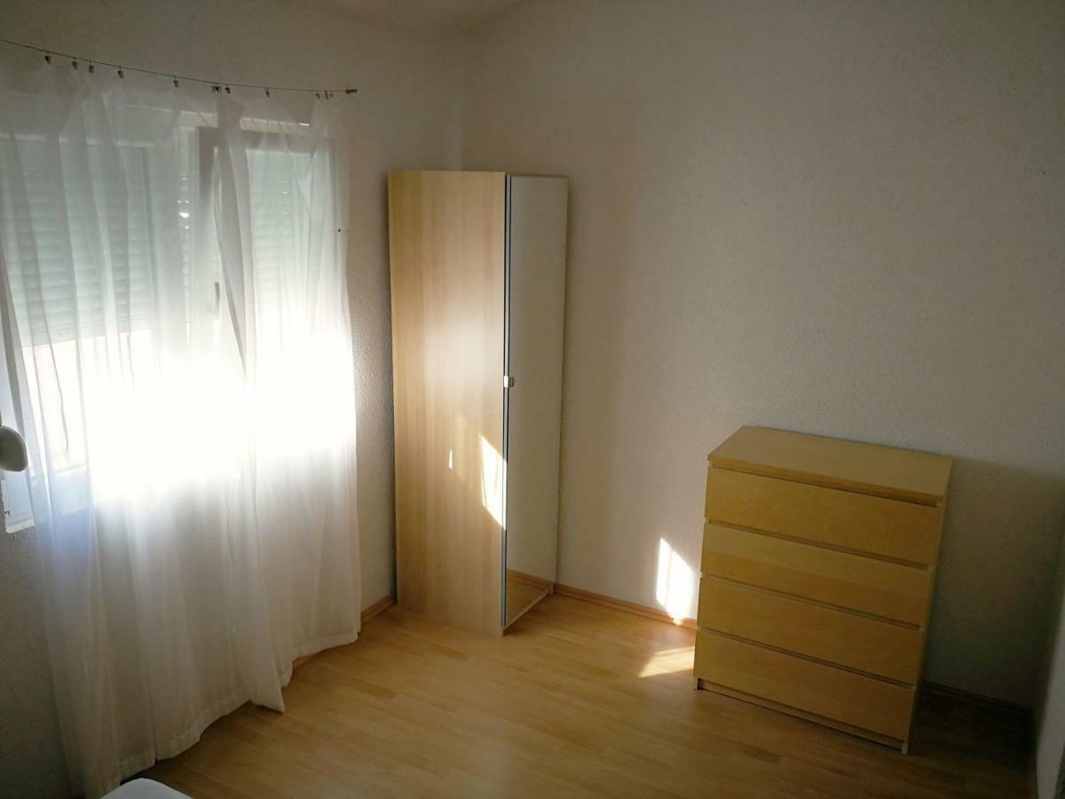Family Friendly Apartments Island Rab Kampor Exteriör bild