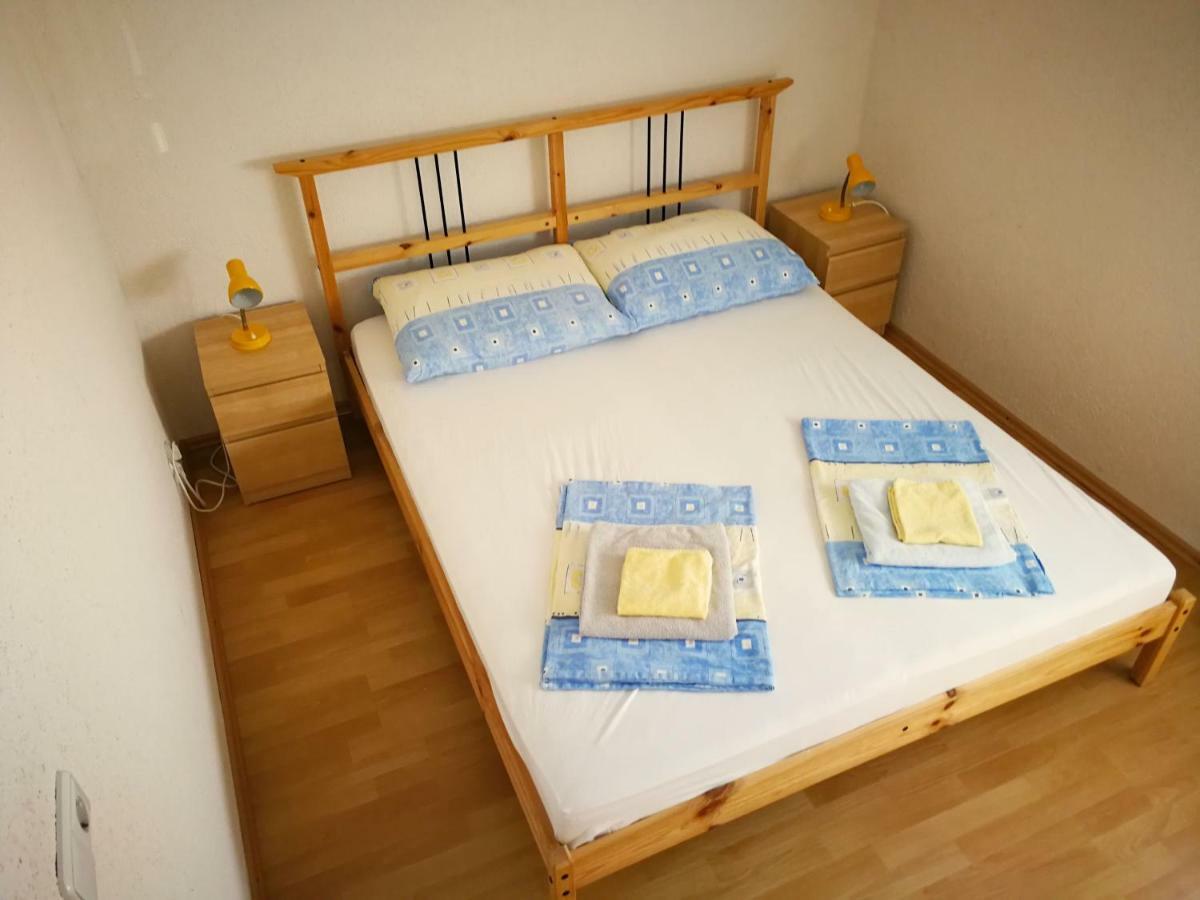 Family Friendly Apartments Island Rab Kampor Exteriör bild