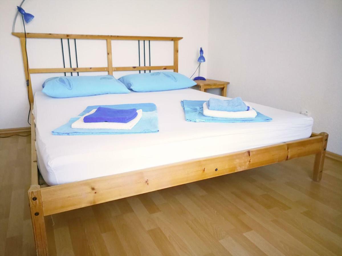 Family Friendly Apartments Island Rab Kampor Exteriör bild