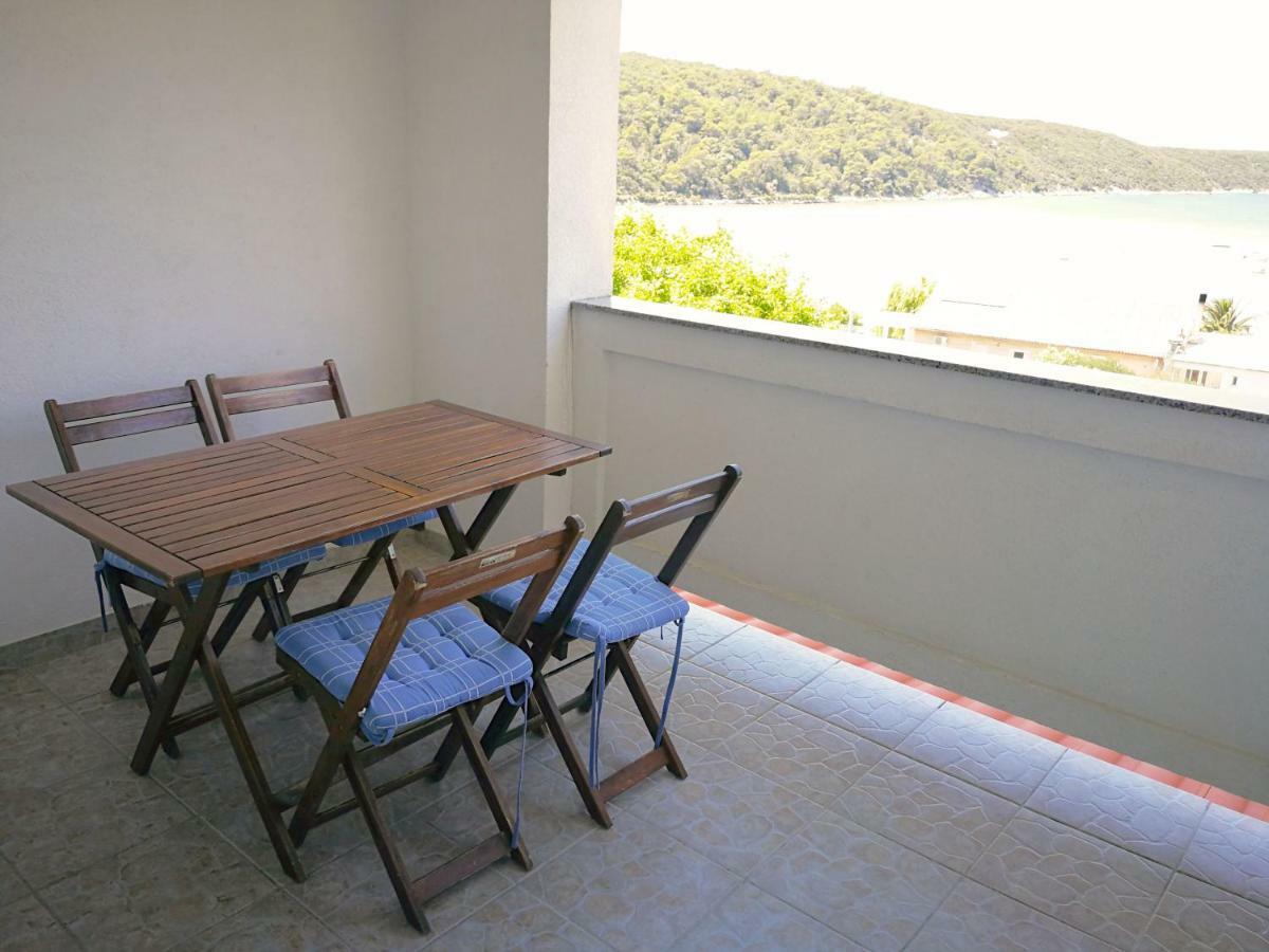 Family Friendly Apartments Island Rab Kampor Exteriör bild